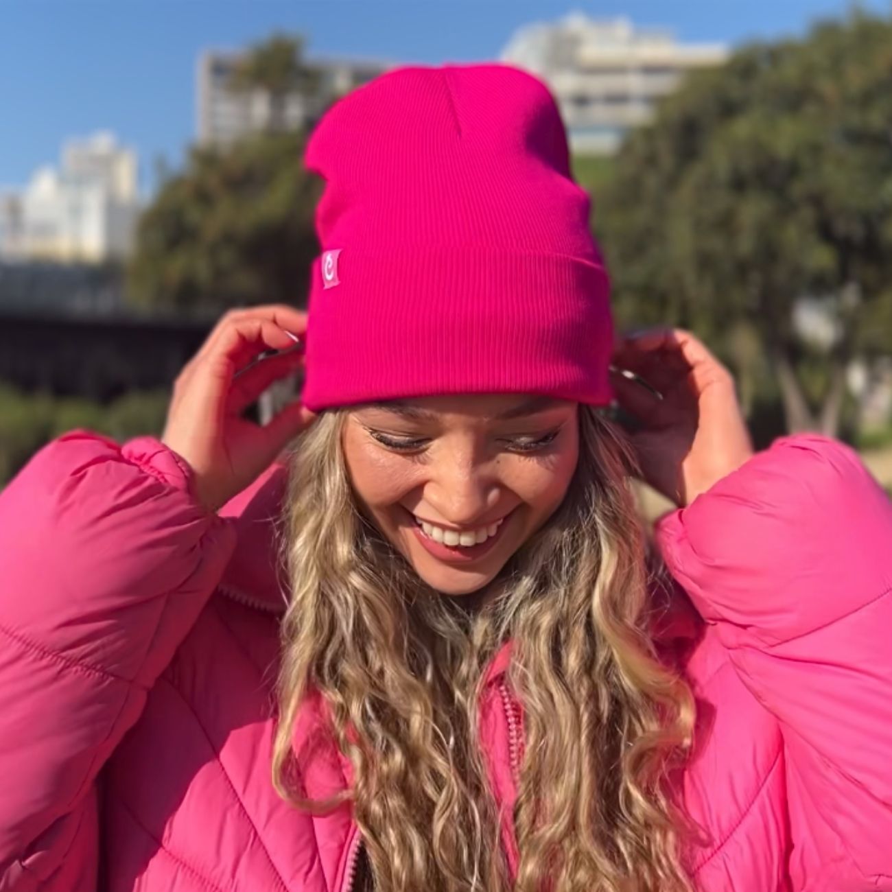 Pack x2 Gorro beanie con forro de satín negro/fucsia - Curlycosas