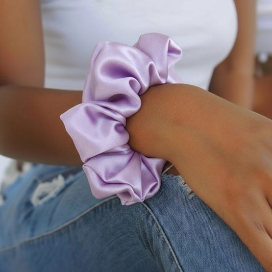 Scrunchie de satín - Curlycosas