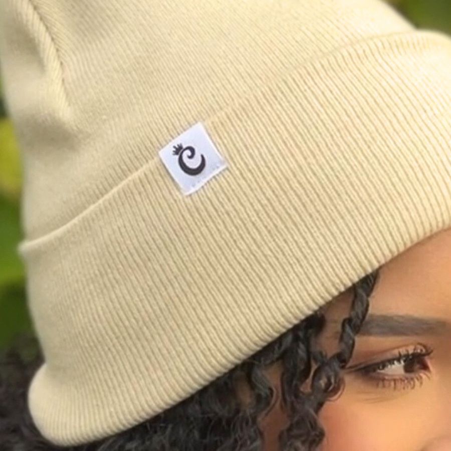 Gorro beanie con forro de satín, beige - Curlycosas