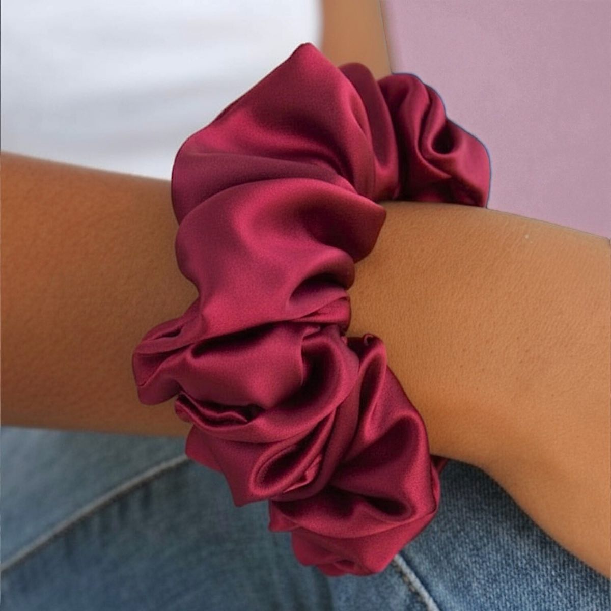 Scrunchie de satín - Curlycosas